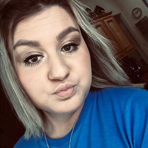 Meet your Posher, Riley